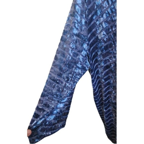 Catherines Velvet Burnout Top Size 2X Blue Super Soft - Picture 3 of 8